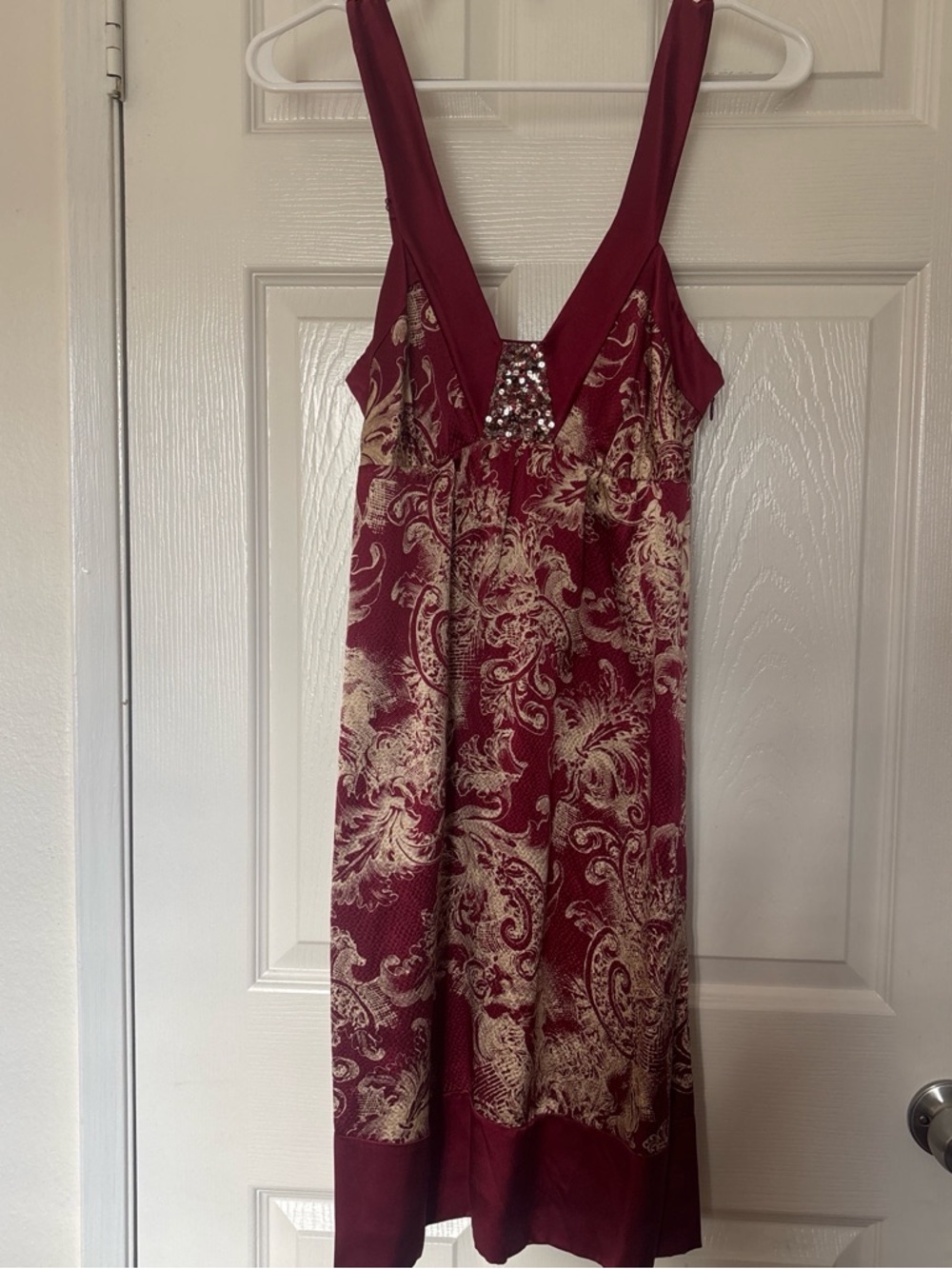 BCBGMaxAzria Burgundy and Gold Paisley V‑Neck Midi Dress